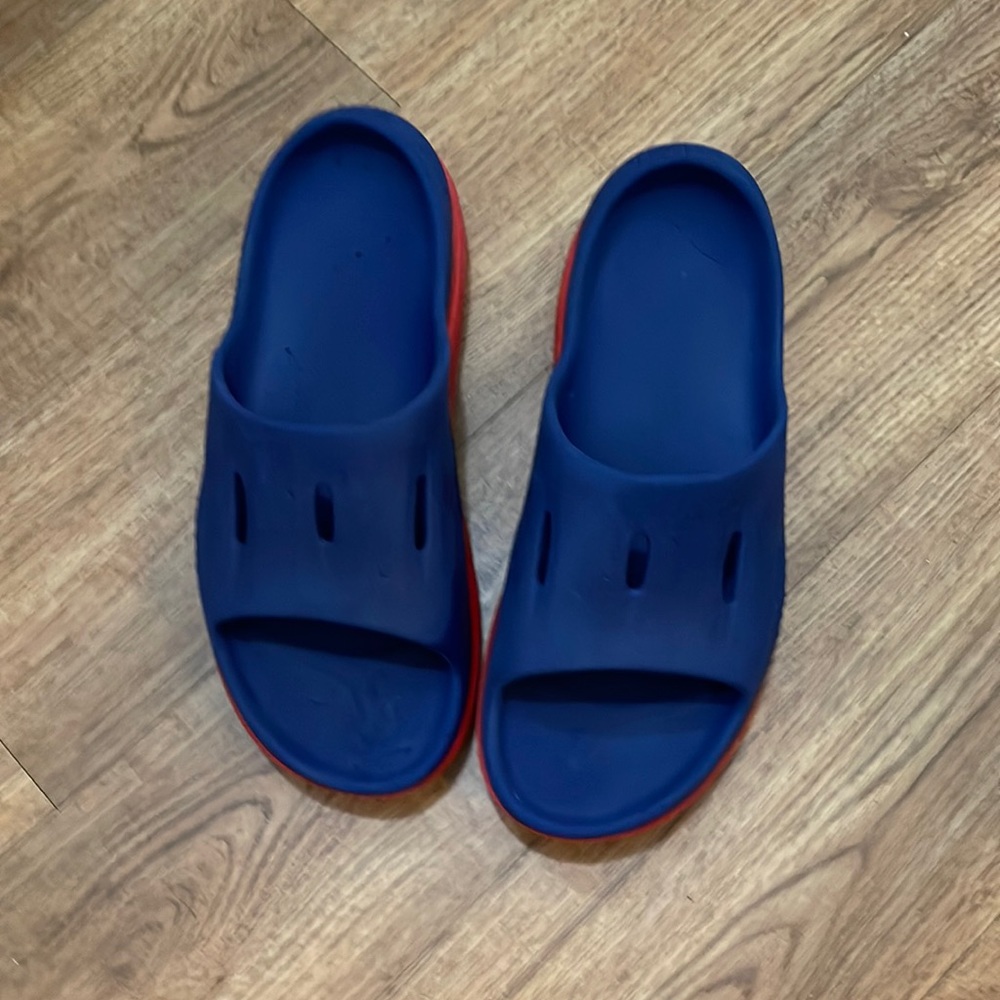 Hoka slides